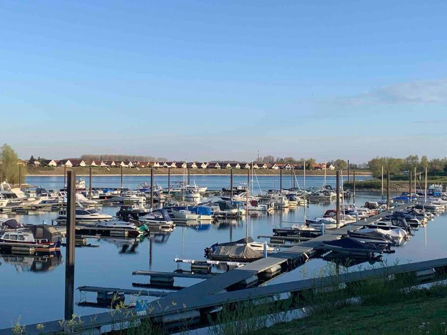 Luxus Chalet Waterfront Lathum Eksteriør billede